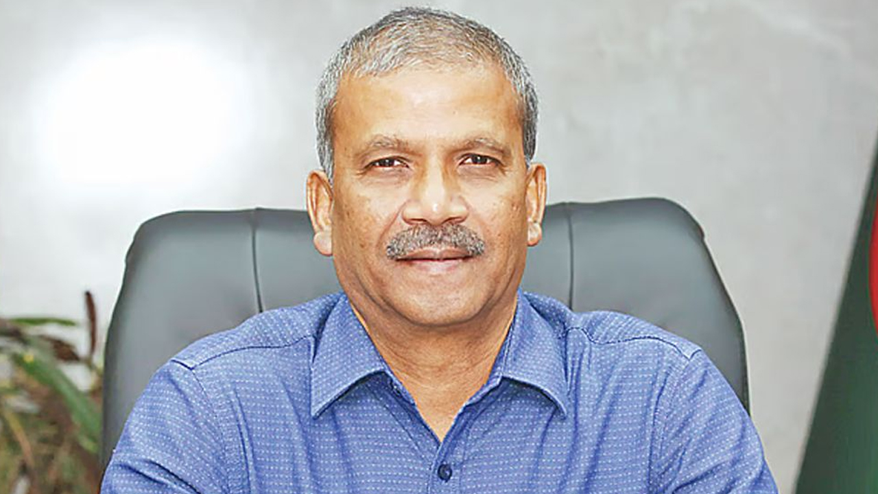 বিএনপি সরকারকে ধন্যবাদ দিলেন আসিফ নজরুল